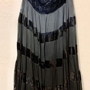 Navy blue/black ombré skirt with velvet & lace